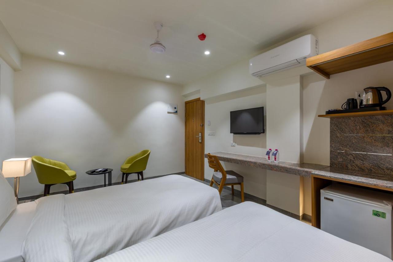 Hotel Nalanda Ahmedabad Exterior photo