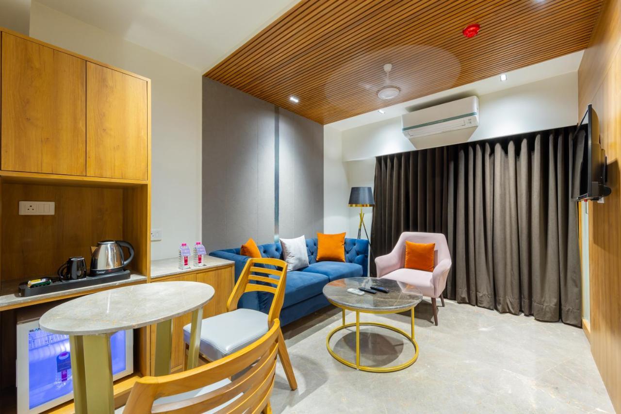 Hotel Nalanda Ahmedabad Exterior photo